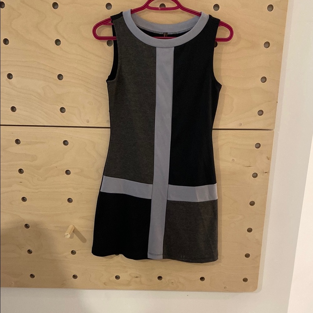 Colorblock Sleeveless Dress